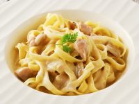 パスタ ホワイトカレーソース