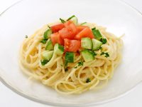トマトと胡瓜の冷製パスタ