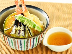 食品OEMと業務用のたれ､ソースの泉万醸造（イヅマン） |だしつゆで食べる天丼