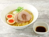 塩ラーメン 五香粉香るアジアンソース