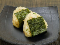 青唐ザーサイ入りピリ辛おにぎり