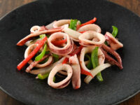 イカとパプリカの彩りウスター炒め