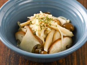 食品OEMと業務用のたれ､ソースの泉万醸造（イヅマン） |きのこの和え物ウスター仕立て